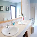 Marina1 *